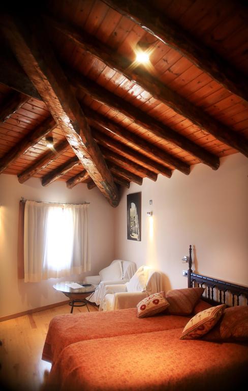 Hotel Can Borrell Meranges Bagian luar foto