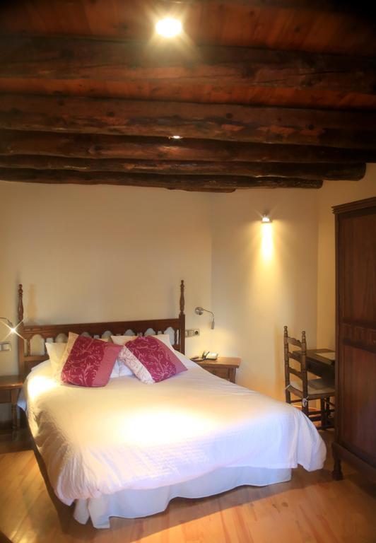 Hotel Can Borrell Meranges Bagian luar foto